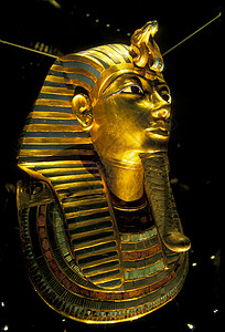 北非埃及开罗市博物馆的图坦卡蒙面罩高清图片