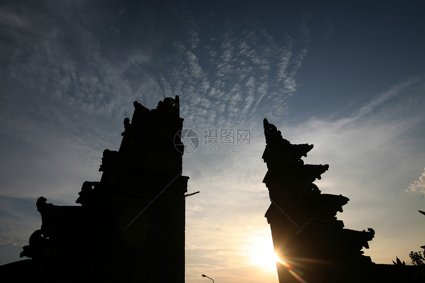 位于东南亚印度尼西亚巴厘岛南部的PuraTanahLot寺庙亚洲印尼巴厘岛普拉塔纳罗特神庙图片
