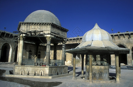 中东部达马斯库市的乌耶德清真寺图片