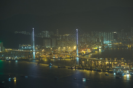 晚上在香港的石匠桥图片