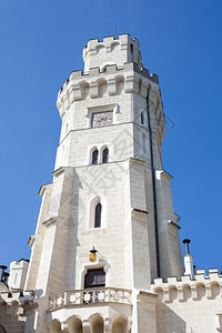 城堡高塔对着蓝天图片