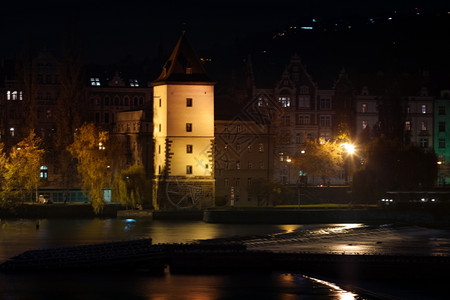布拉格美丽的夜景图片