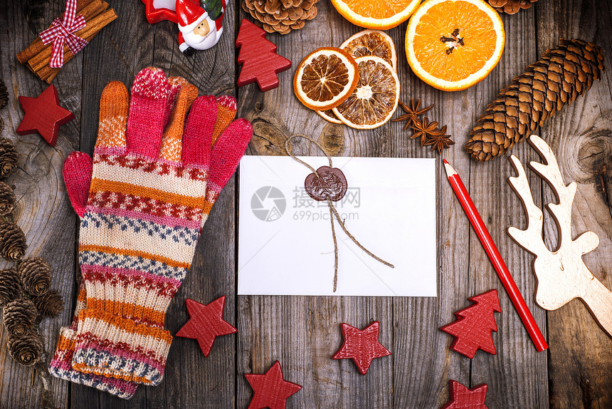 灰木背景和圣诞装饰图片