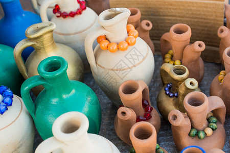 土耳其伊斯坦布尔销售市场上的传统陶瓷厂背景图片