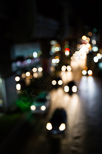 夜间汽车街灯背景图片