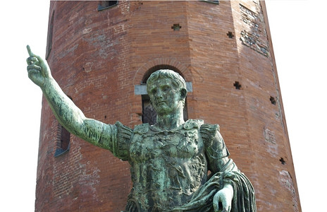 意大利都灵的铜罗曼雕像马图片