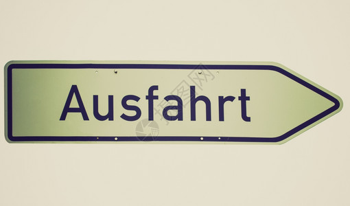 以德文Deutsch表示的交通或建筑工地标志与白色背景隔绝图片