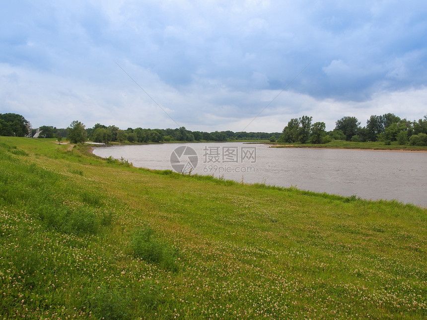 Elbe河德国柏林附近索的Elbe河景象图片
