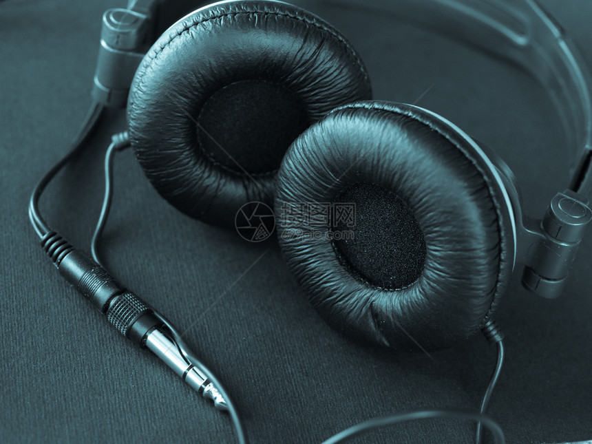 耳机用于音乐监听和对的耳机详情选择焦点酷的西诺型图片