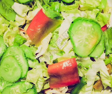 绿色沙拉生菜蔬胡椒黄瓜图片