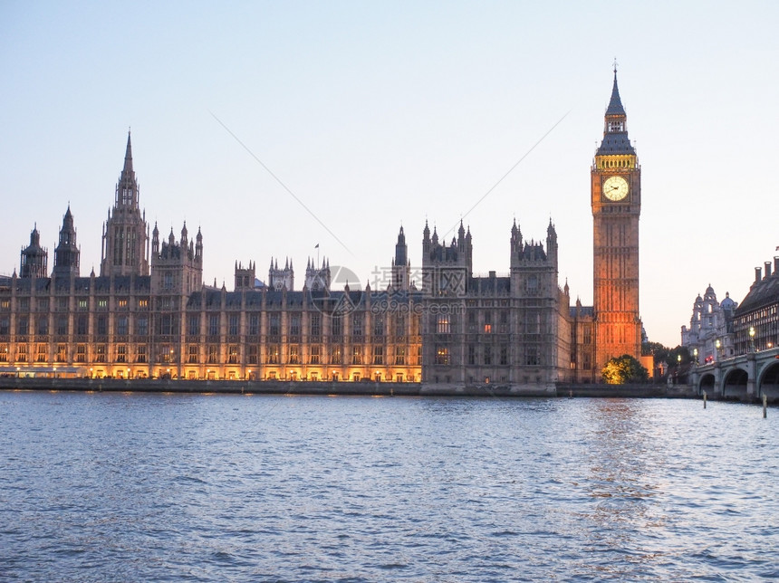 伦敦的议会院英国伦敦的议会院晚上图片