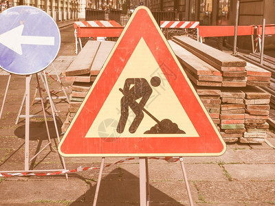 警告标志建筑工地路交通标志图片