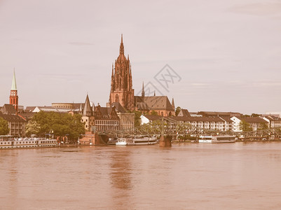 法兰克福德国古董美因河的法兰克福市背景图片
