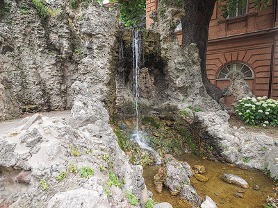 都灵的华伦天奴公园意大利都灵的帕科德华伦天奴市公园的喷泉图片