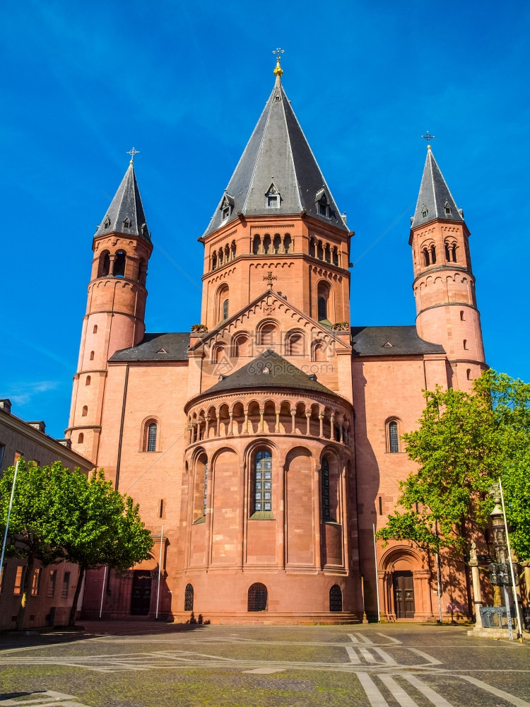 美因茨大教堂德国美因茨大教堂高动态范围HDR图片