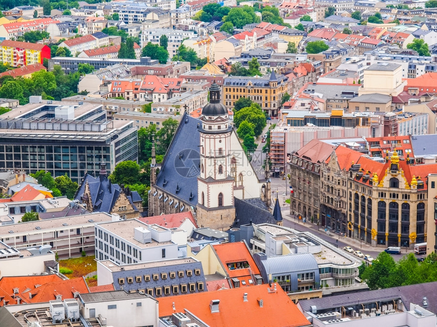 人类发展报告人类发展报告德国莱比锡市与Thomaskirche教堂的空中观察图片