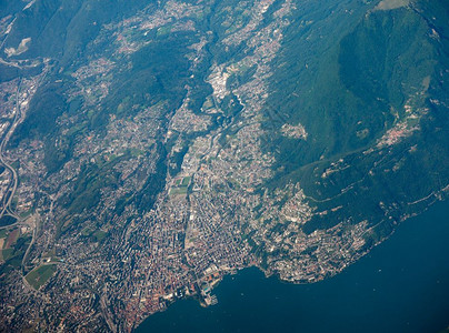 卢加诺湖空中观察意大利卢加诺湖空中观察背景图片