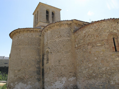 西班牙塞戈维亚市旧教堂图片