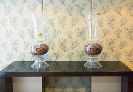 透明玻璃花瓶装饰图片