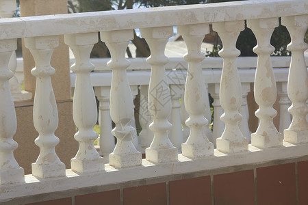 装饰护栏白柱背景图片