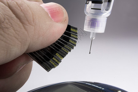 内胰岛素注射器带测量血糖的条纹图片
