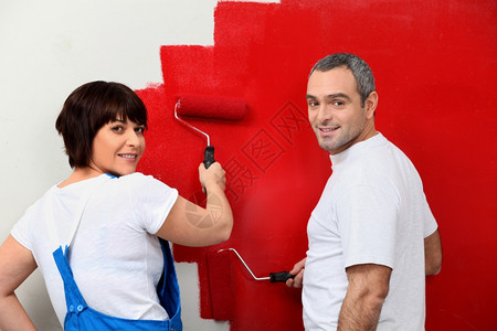 已婚夫妇的油漆墙图片