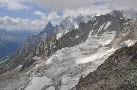 Aosta山谷的MontBlanc在AostaakaMonteBianco表示白山是阿尔卑斯脉的最高峰是西欧的最高峰背景