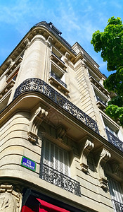 法国巴黎典型建筑的外观图片