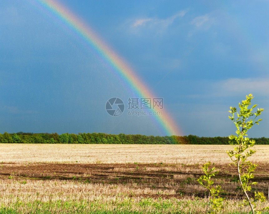 彩虹雨和的风景图片