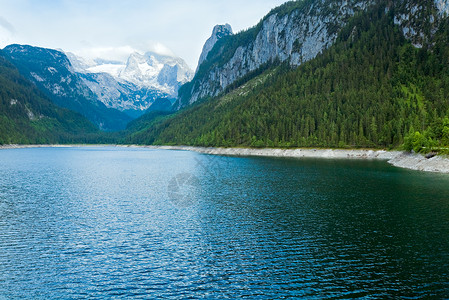 美丽的夏天阿尔卑斯湖Gosausee风景奥地利图片