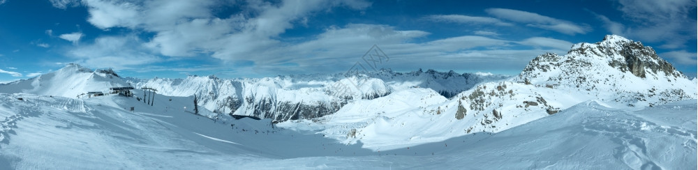 雪地度假村SilvrettaAlps风景奥地利蒂罗尔州IschglAGIschgl全景所有人都无法辨认求助高清图片素材