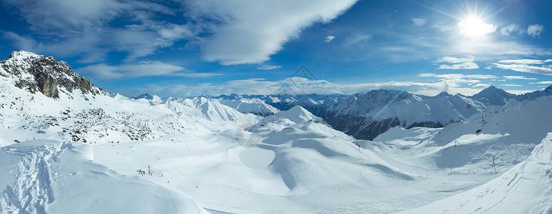 雪地度假村SilvrettaAlps风景奥地利蒂罗尔州IschglAGIschgl全景所有人都无法辨认天空高清图片素材