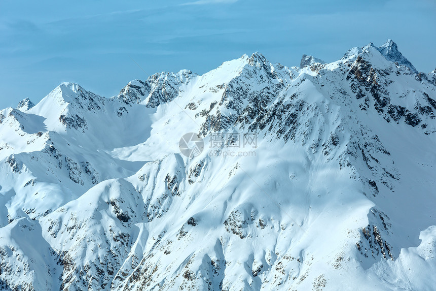 温雪岩石山顶奥地利蒂罗尔锡夫雷塔阿卑斯山图片