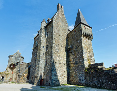 维特尔镇的中世纪城堡1末由维特尔的罗伯一世男爵建造图片