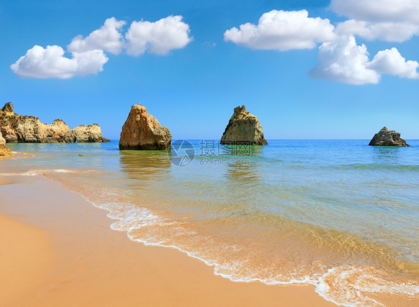 桑迪海滩DosTresIrmaos夏季景葡萄牙阿尔加夫沃加夫港两针缝合图图片