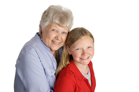 一个快乐的祖母和孙女在一起孤立白色上图片
