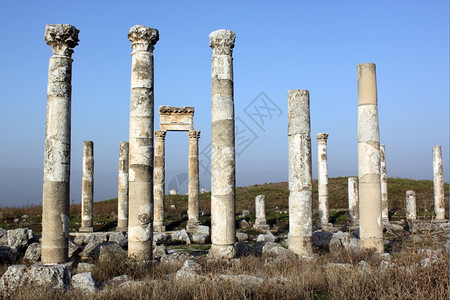 阿帕梅古城的大理石柱图片