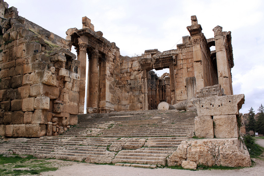 黎巴嫩巴尔贝克巴胡斯神庙入口图片
