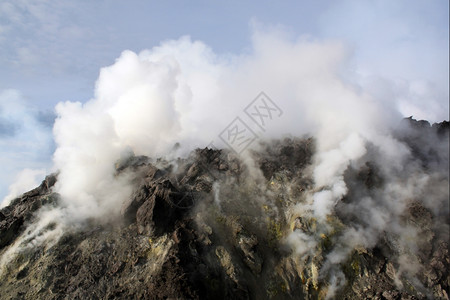 印度尼西亚贾瓦Merapi火山高峰会议图片