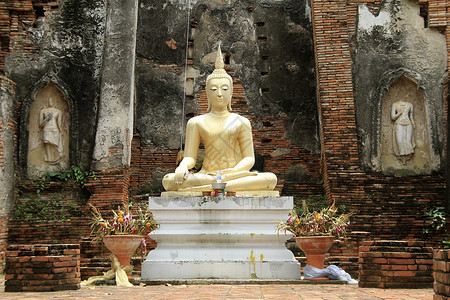 泰国大城府瓦川塔砖墙佛像冥想高清图片素材