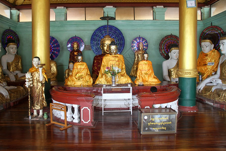 缅甸仰光ShweDagon塔附近寺庙中的佛和神亚洲的高清图片素材
