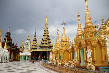缅甸仰光ShweDagon塔底座上缅甸仰光图片