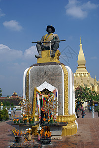 老挝万象的SettatThirat国王和金大帝图片