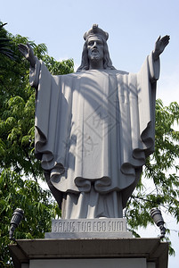 印度尼西亚雅加达大教堂附近的神像基督图片