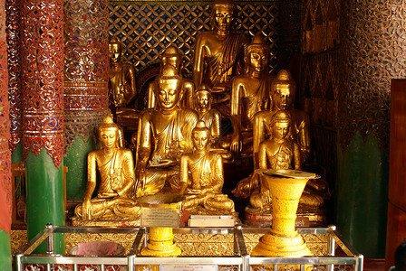 缅甸仰光ShwedagonPaya神庙上的金佛缅甸仰光图片