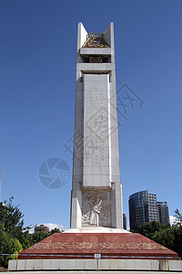 昆明高白色纪念碑背景图片