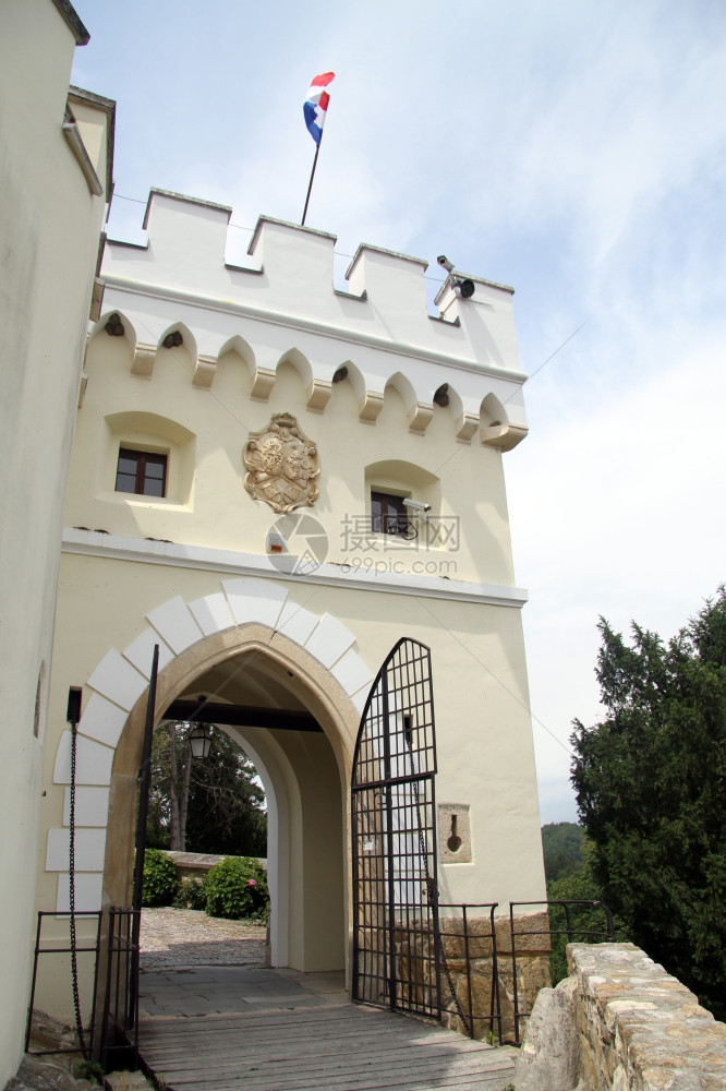 克罗地亚Trakoshchan城堡的铁门和图片