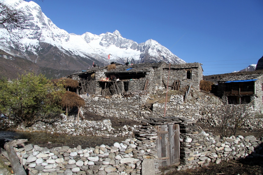 尼泊尔Samagoon村的房屋图片