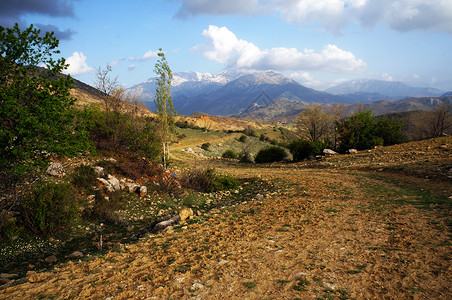 土耳其山区泥路图片