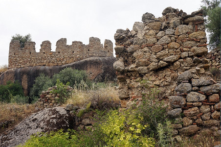 土耳其Bafa湖附近Yediler修道院墙图片